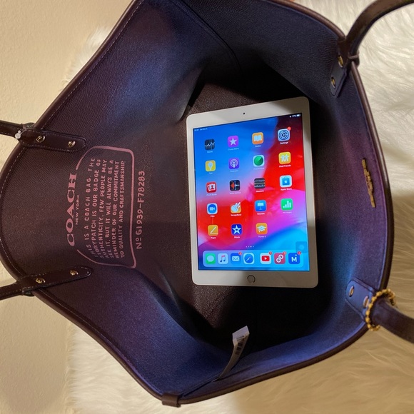 Coach - Picture 3 of 8